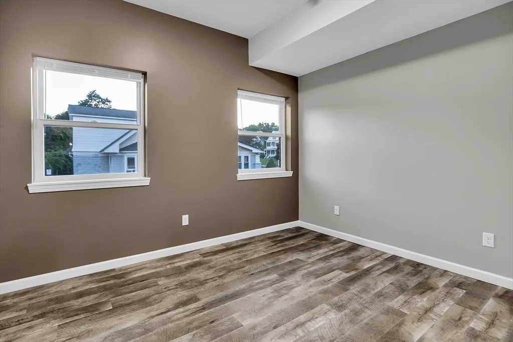 70 Court St, Westfield