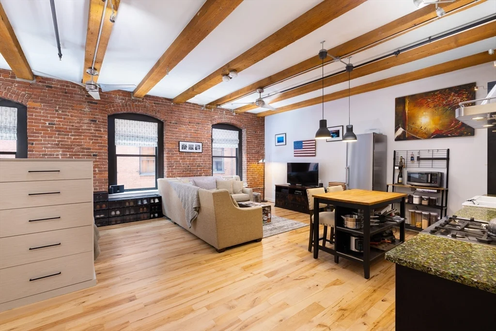 21 Wormwood St, Seaport District