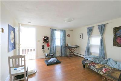 128 Pine St, The Port