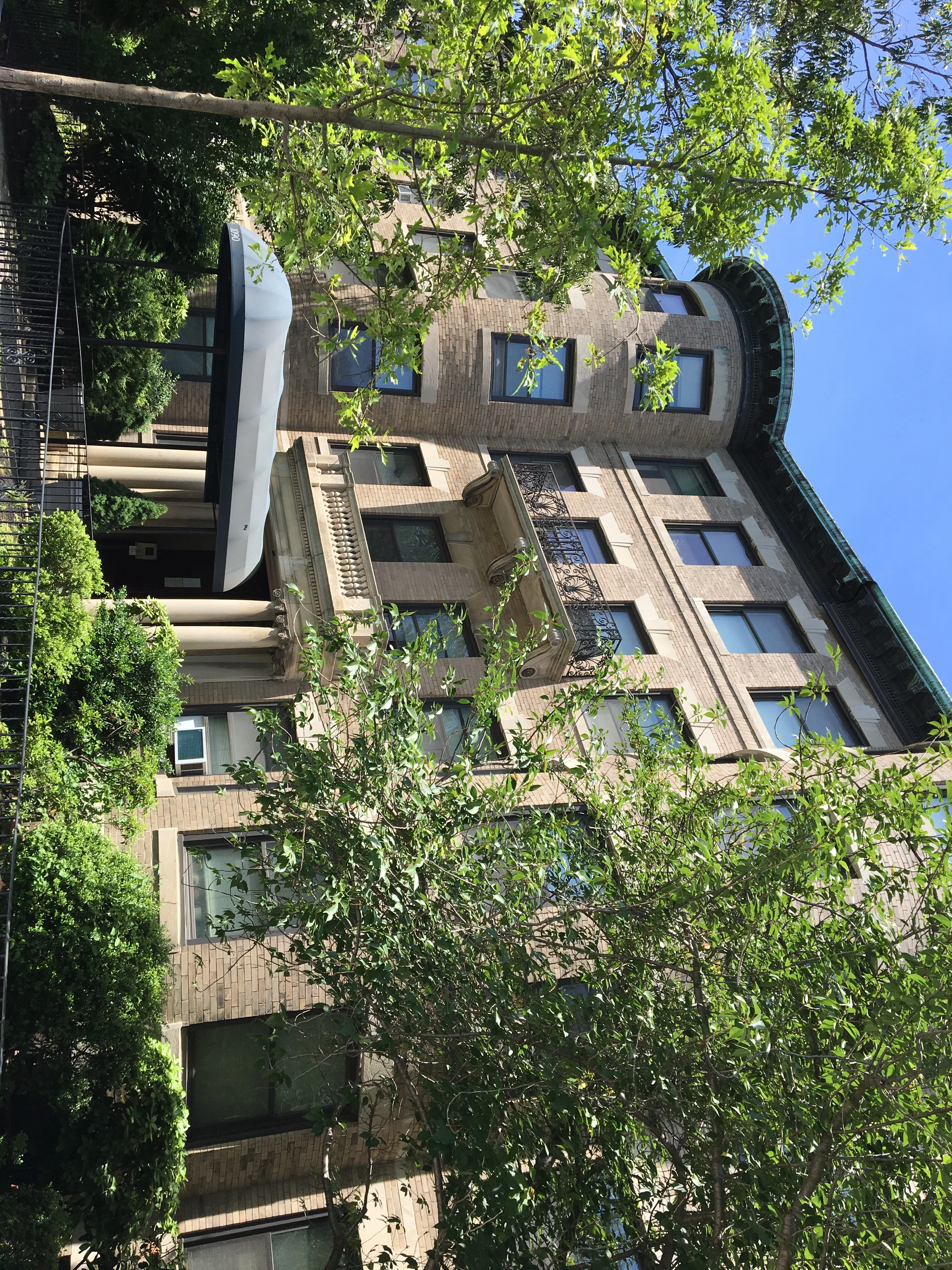 1090 Beacon St, Brookline