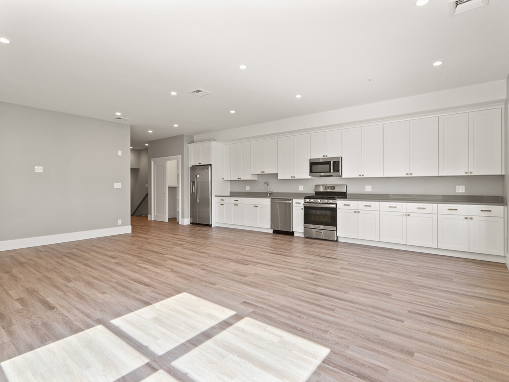 27 Vinton St, South Boston