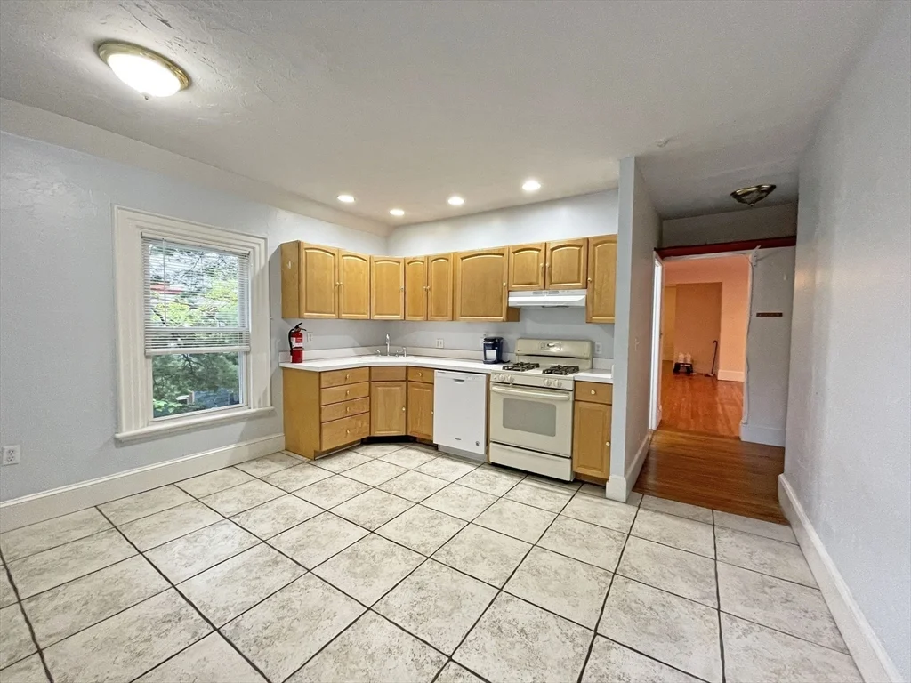 399 Newtonville Ave, Newtonville