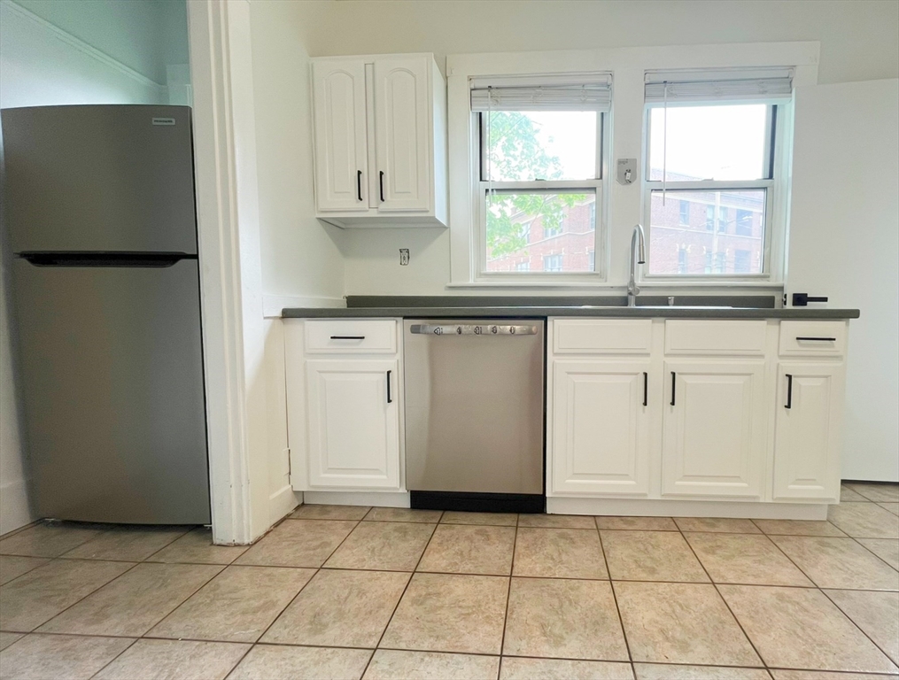 44 Bellevue St, West Roxbury