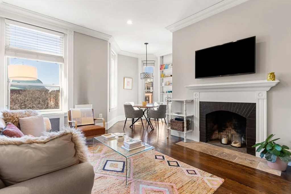 271 Dartmouth St, Back Bay