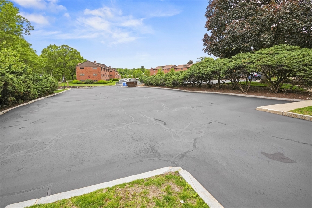 55 Angleside Rd, Waltham