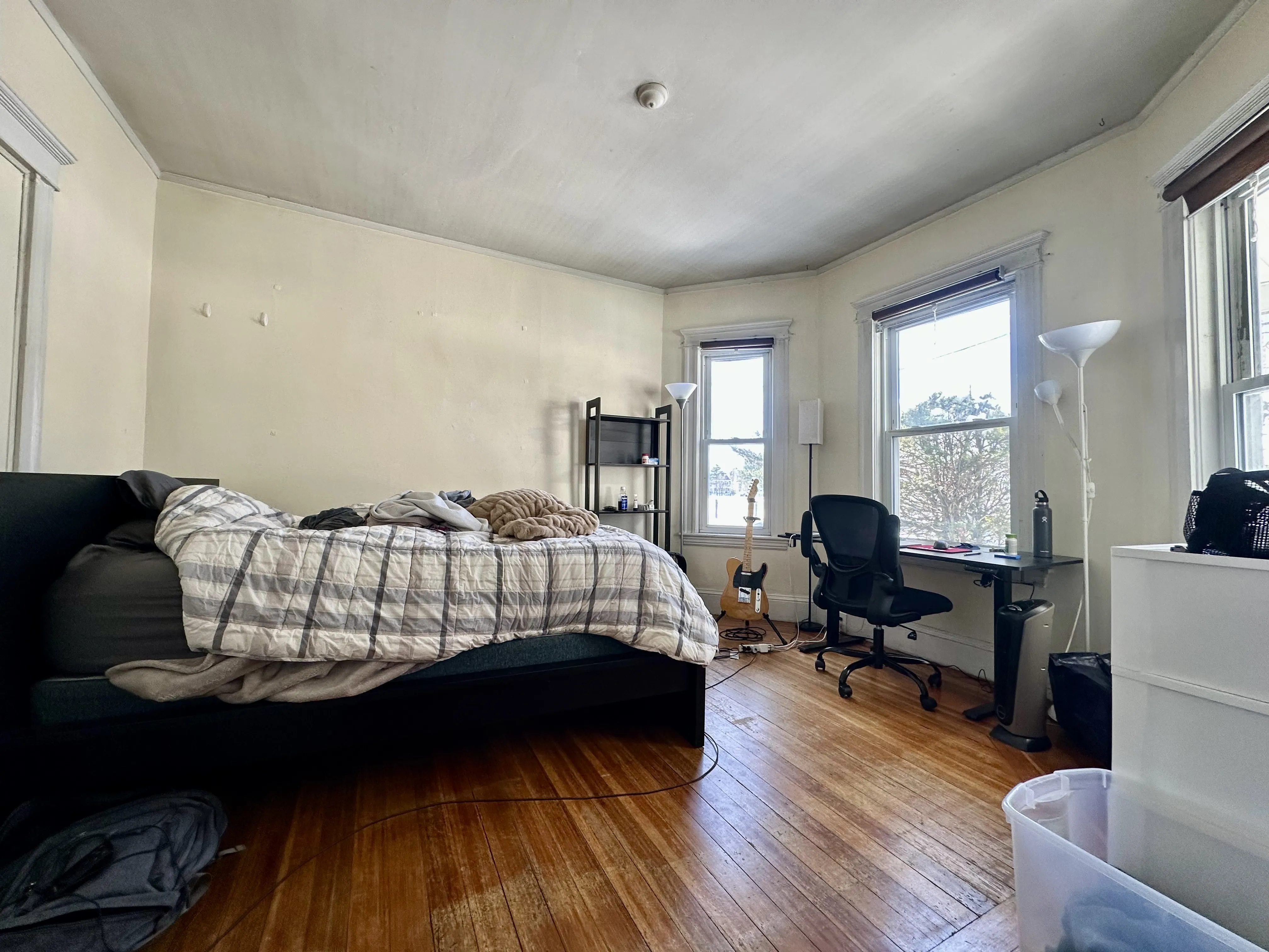 183 College Ave, Tufts