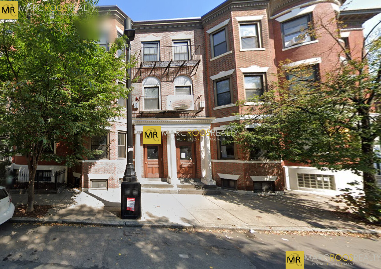 71 Gainsborough St, Fenway