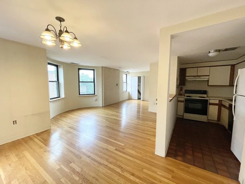 108 Gainsborough, Fenway