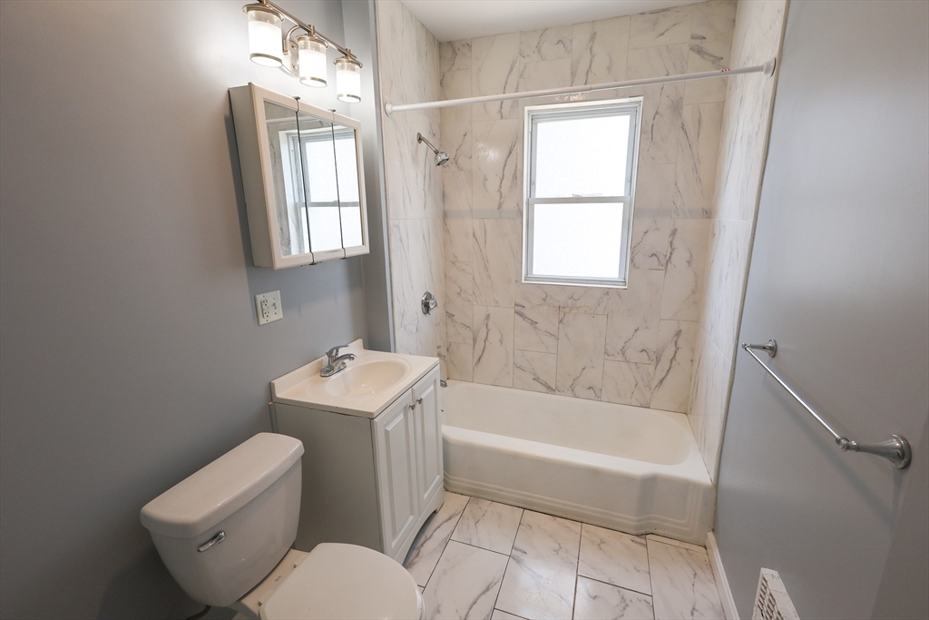 32 Robinson St, Dorchester