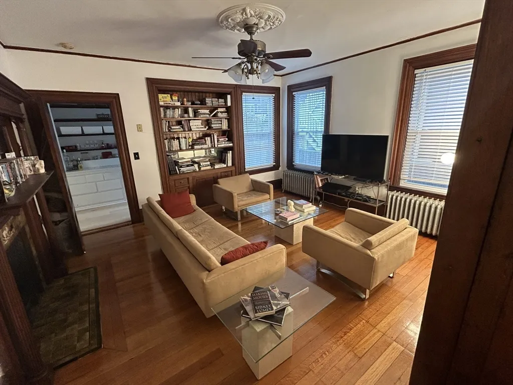 50 Dartmouth St, Winter Hill