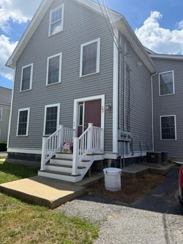 23 Grove St, Ayer