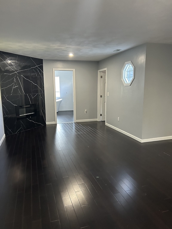 3 Gooseneck Ln, Westford