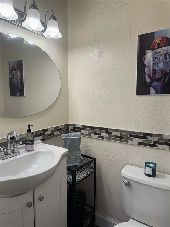 909 Pleasant St, Weymouth