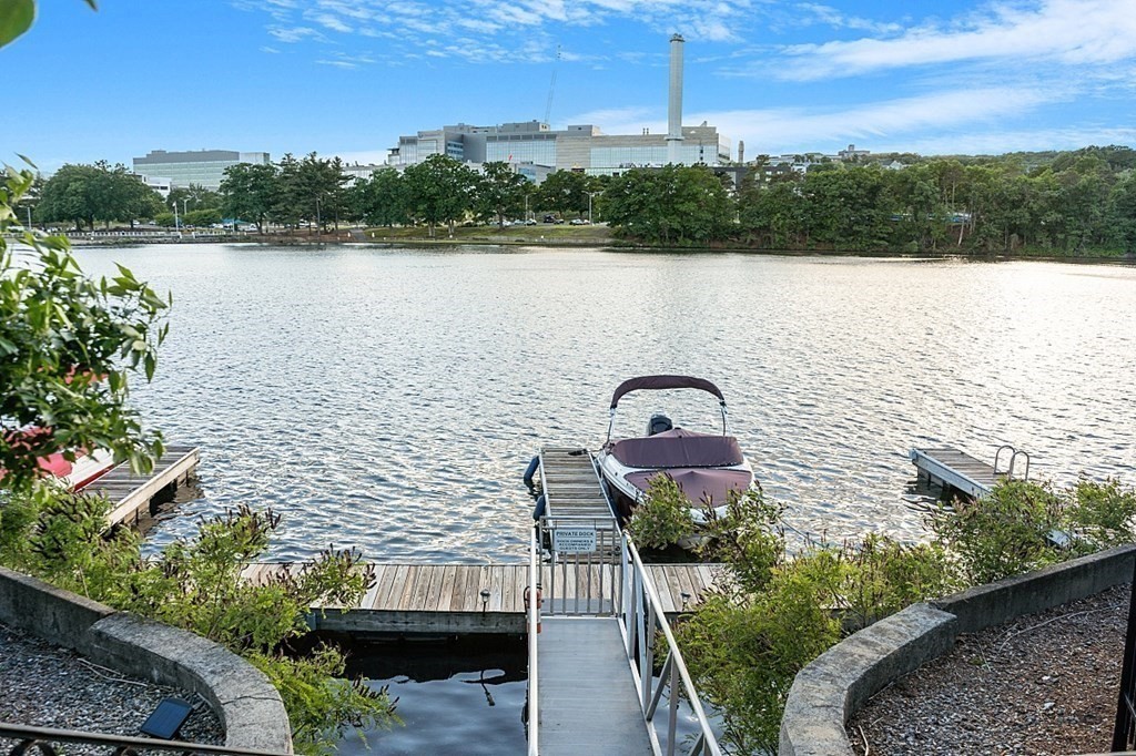 67 N Quinsigamond Ave, Shrewsbury