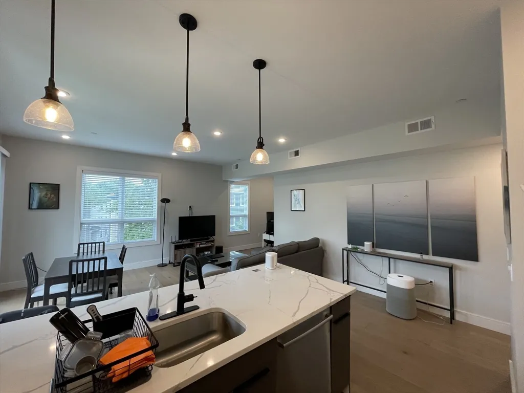 33 Ward St, South Boston