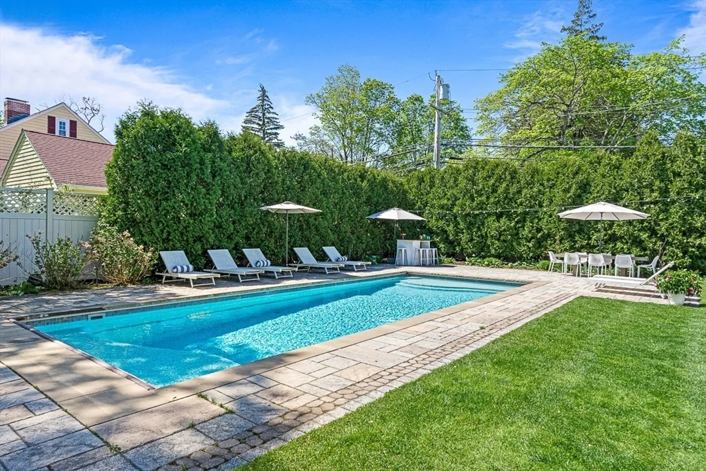 54 Wedgemere Ave, Wedgemere