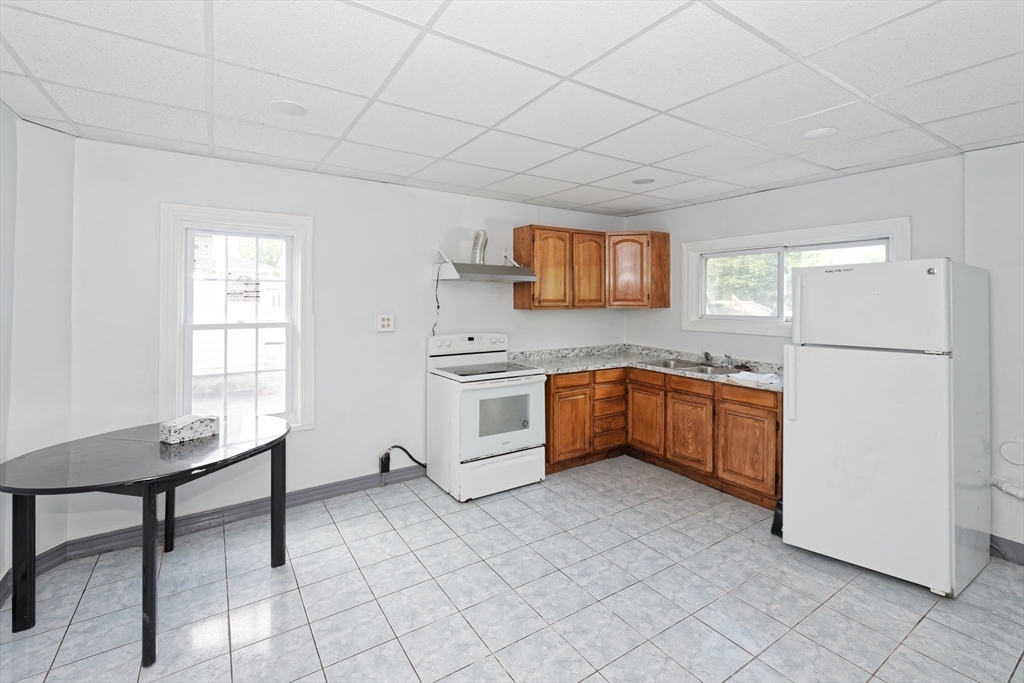 1143 Grafton St, Worcester