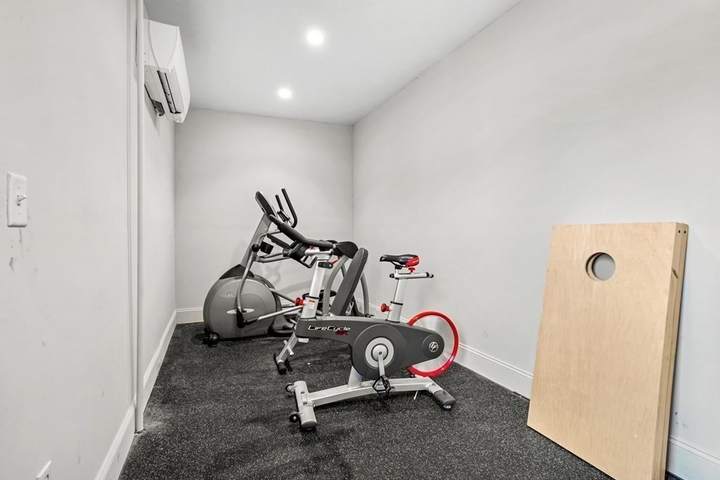 345 D St, South Boston