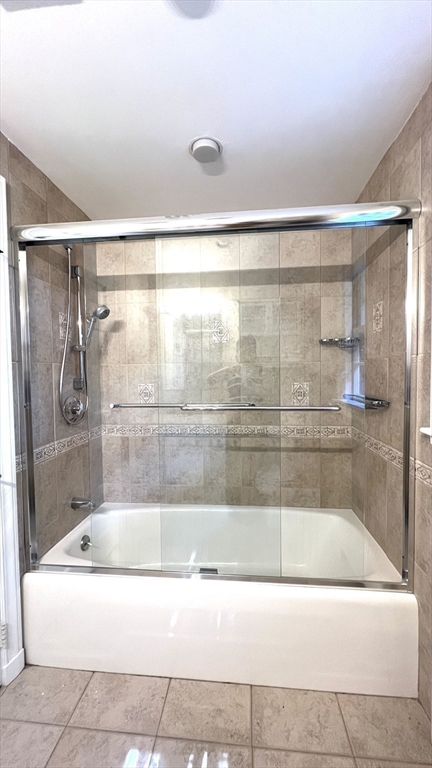 30 Thackeray Rd, Wellesley