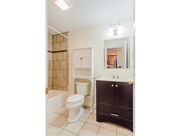 137 W 9th St, South Boston