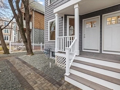 17 Cameron Ave, North Cambridge