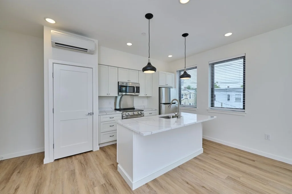 80 Broadway, East Arlington