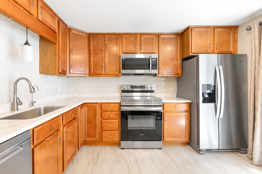 835 Mount Hope St, North Attleboro