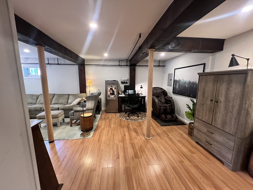 3 Allen Rd, Oak Square