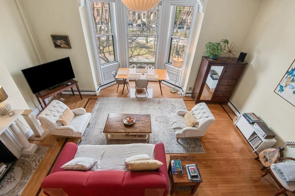 64 Commonwealth, Back Bay