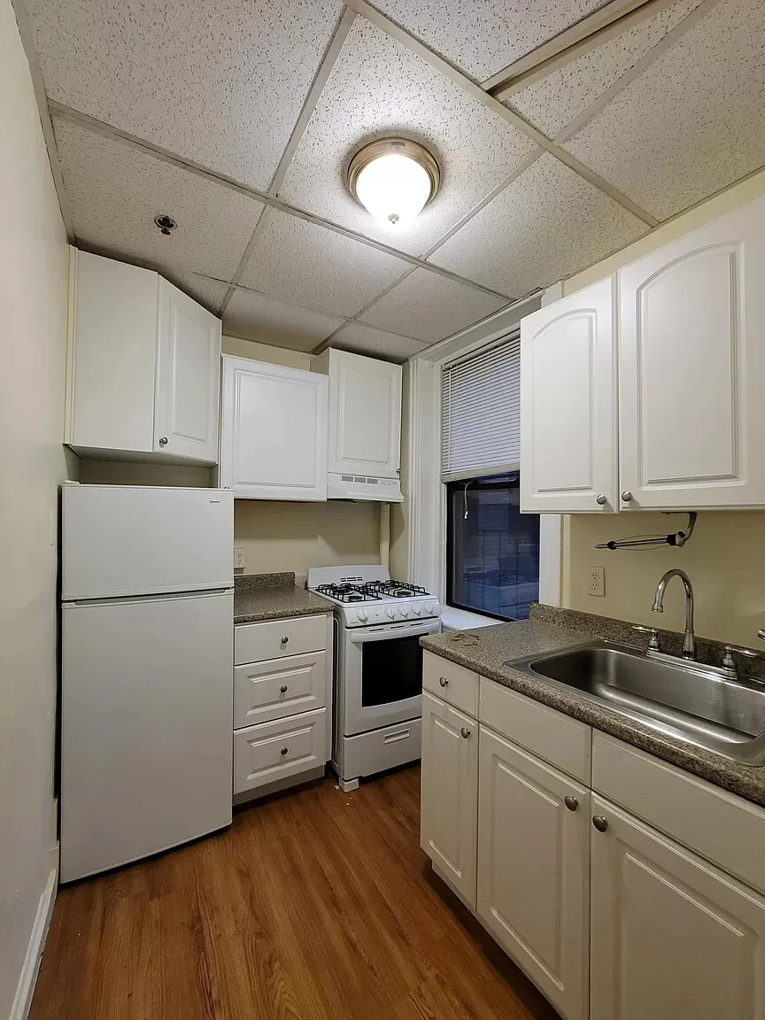 364 Riverway, Mission Hill