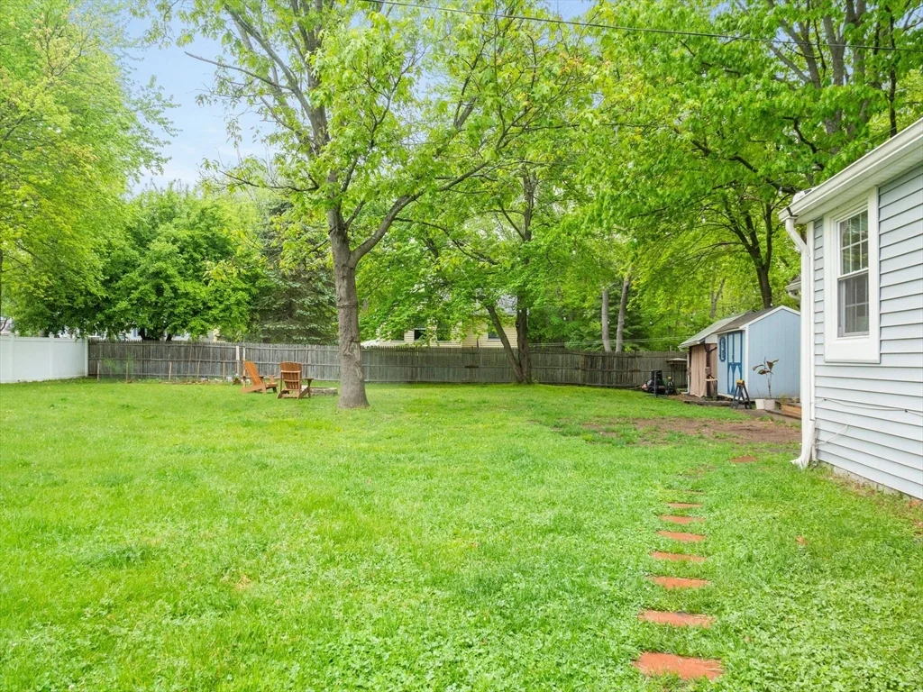 36 Brackett Rd, Ashland