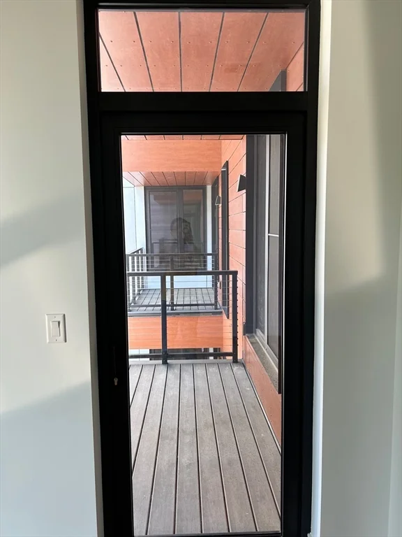 1515 Commonwealth, Brighton