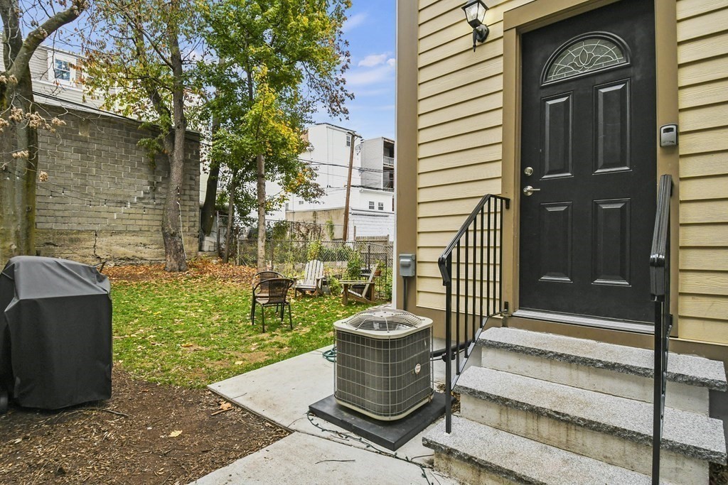 226 Saratoga St, East Boston