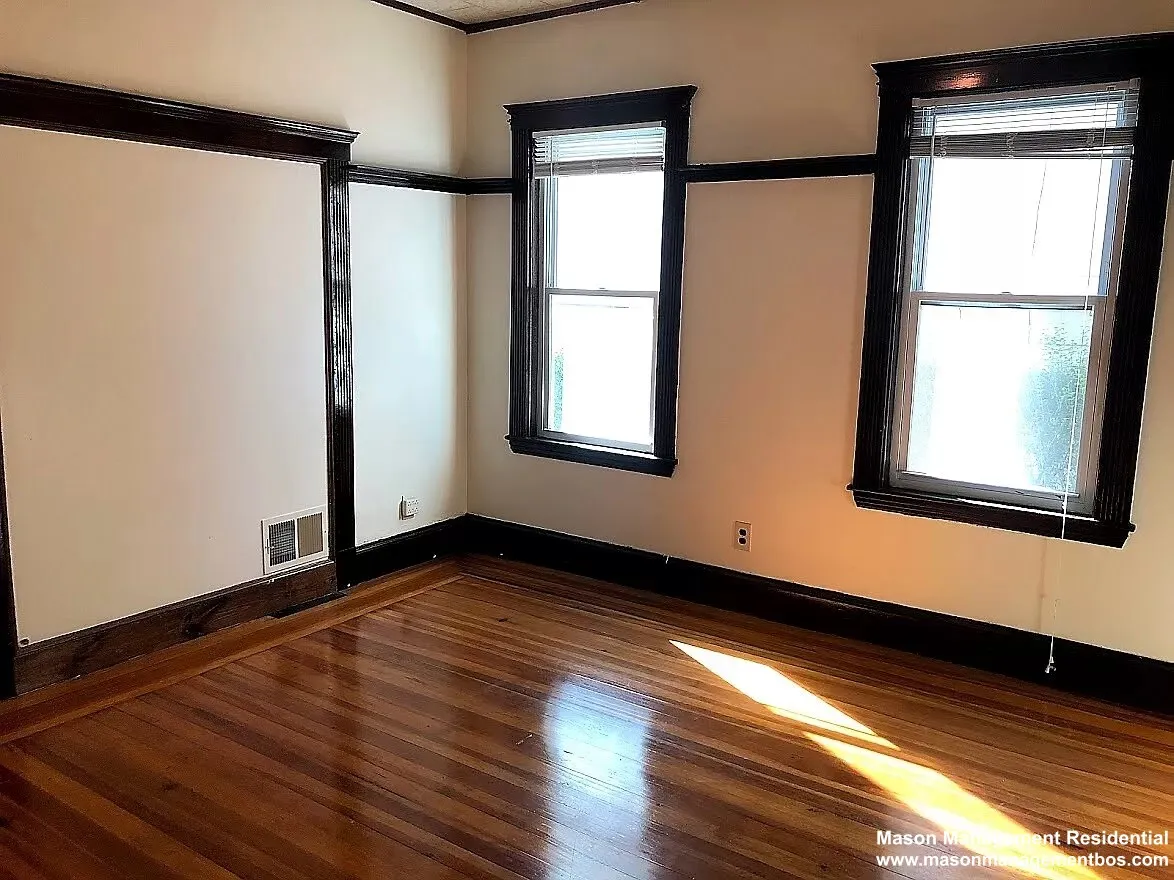 28 Litchfield St, Allston