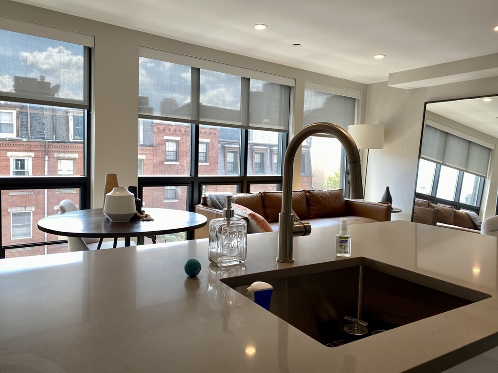 244 Hanover St, North End