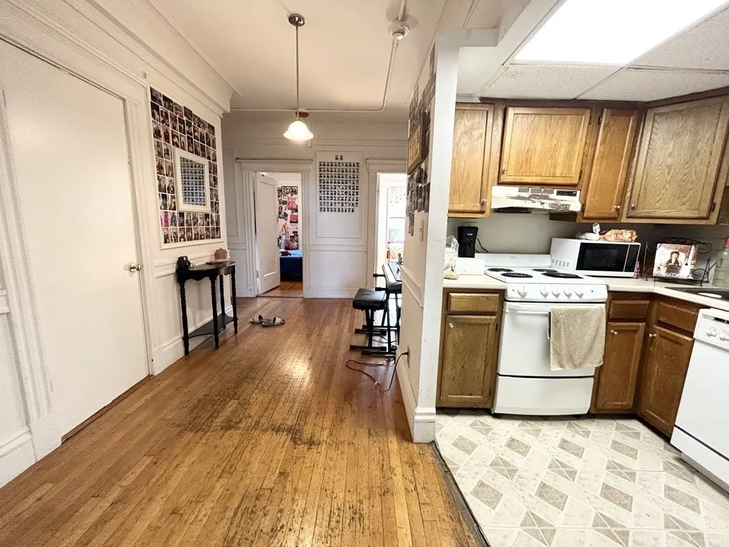 464 Commonwealth Ave, Fenway