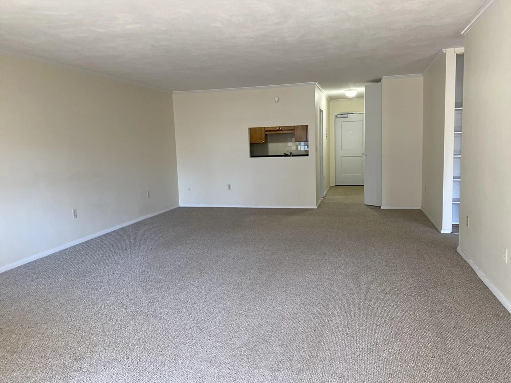 8 Whittier Pl, West End