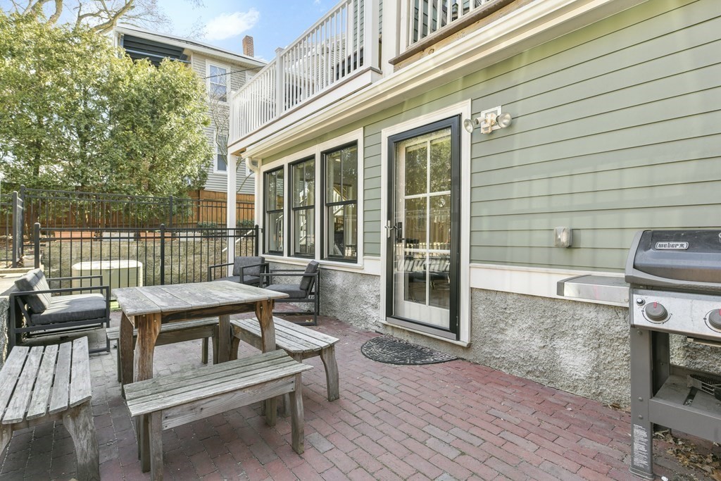 408R Putnam Ave, Cambridgeport