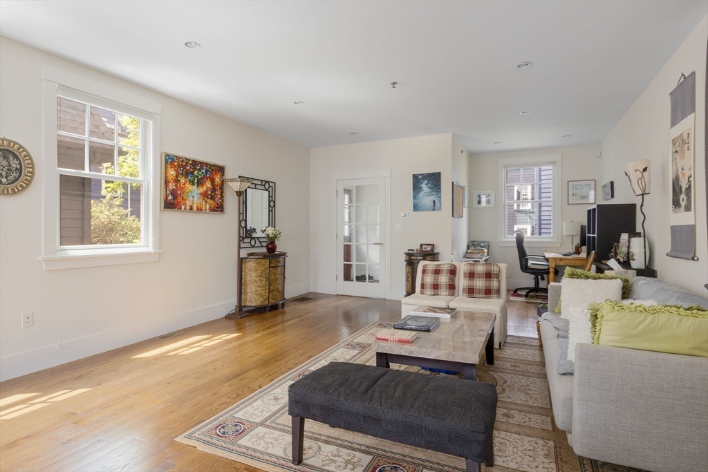 7 Ballord Pl, Riverside