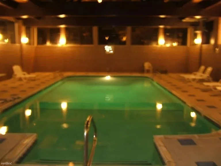 48 Forest St, Medford