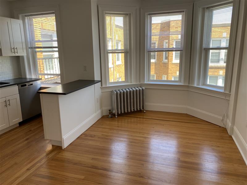 172 Maple St, Malden