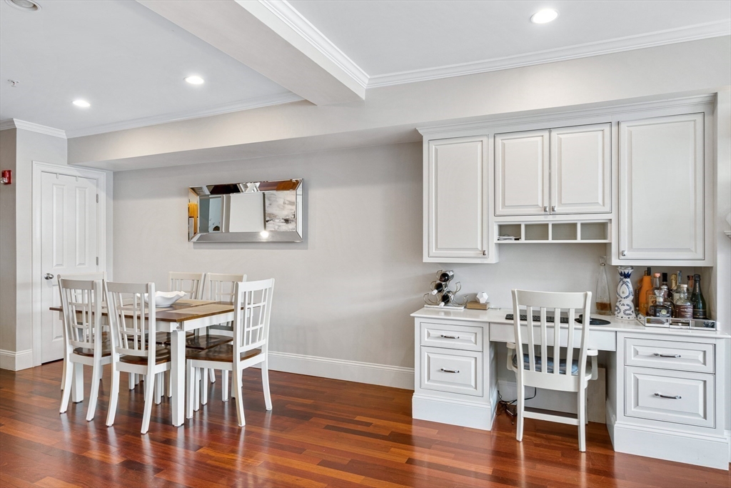 440 Commercial St, Waterfront