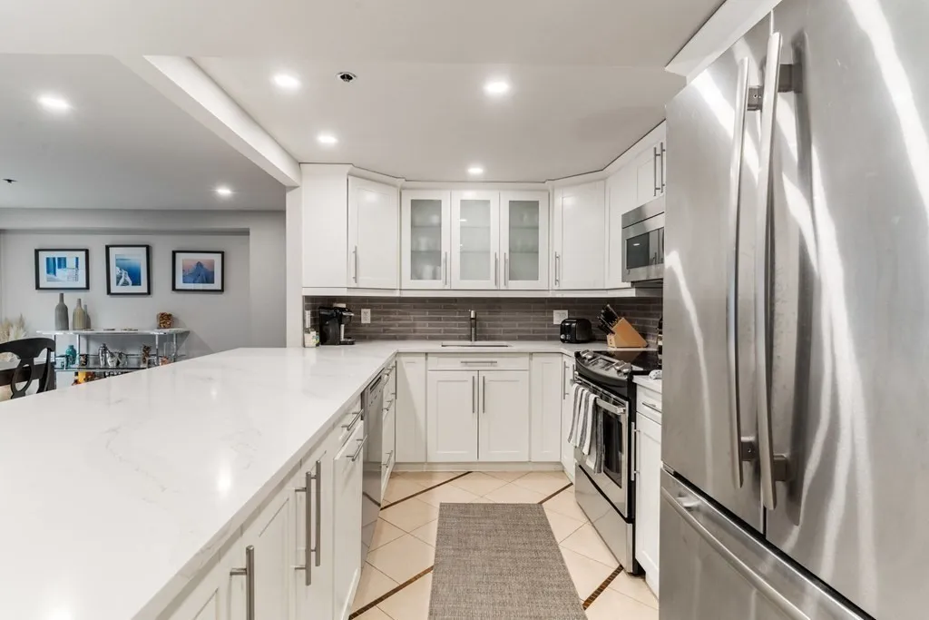 100 Fulton St, North End