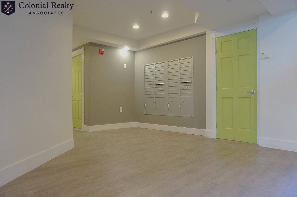 10 Brainerd Rd, Allston