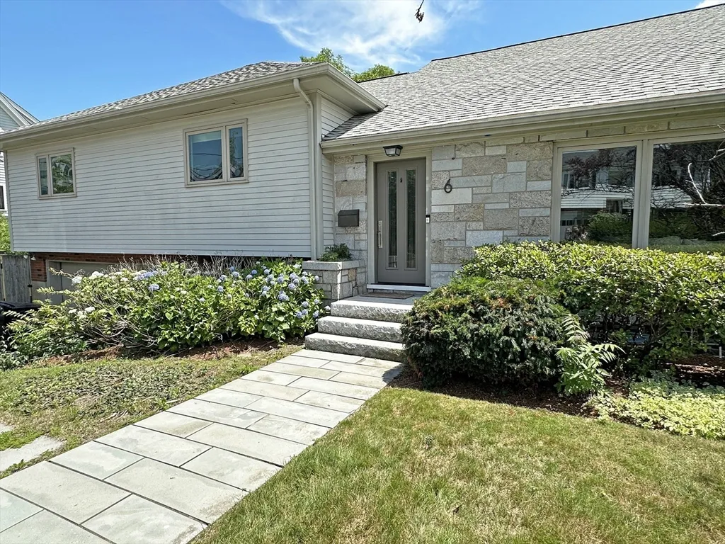 6 Brownson Ter, Jamaica Plain