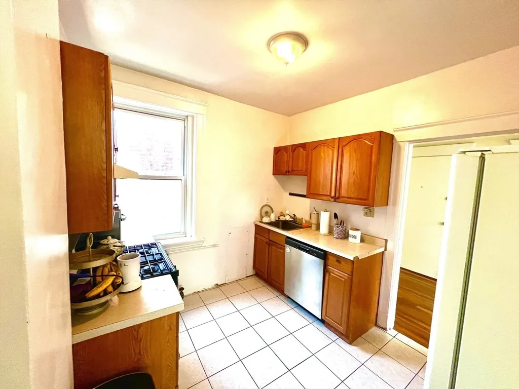 235 Freeman St, North Brookline