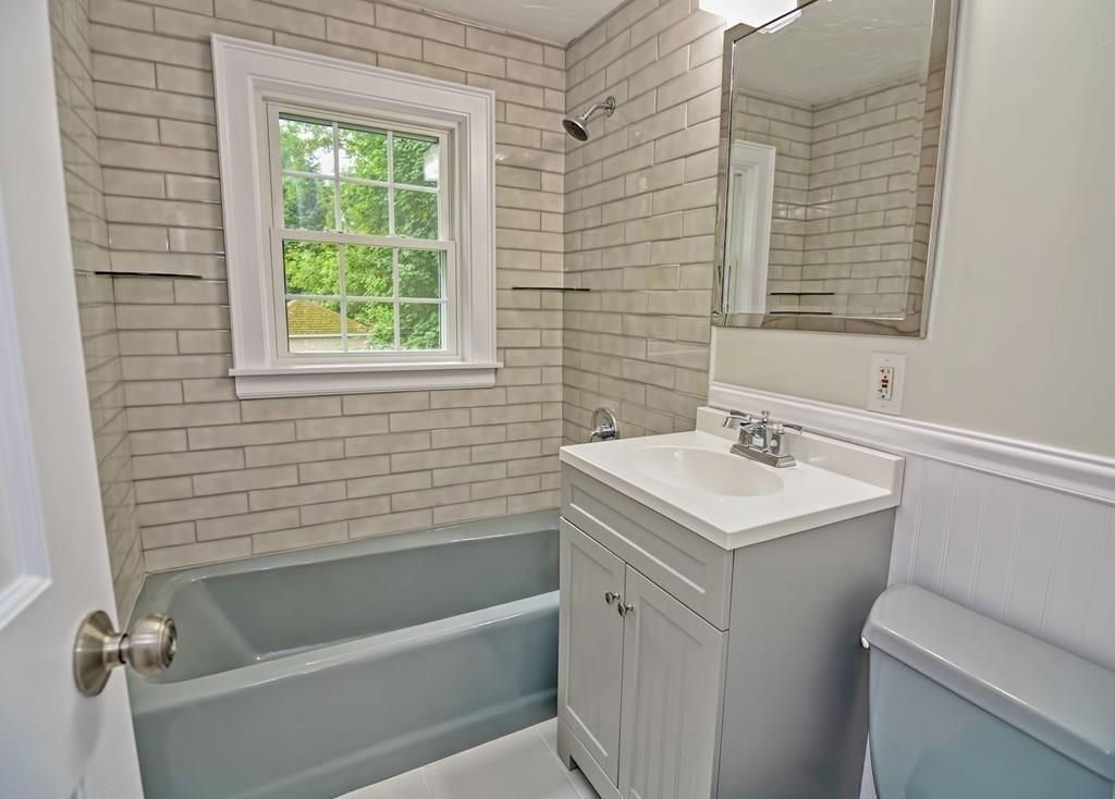 28 Fuller Ter, West Newton