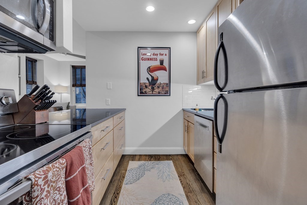 30-34 E Concord St, Boston