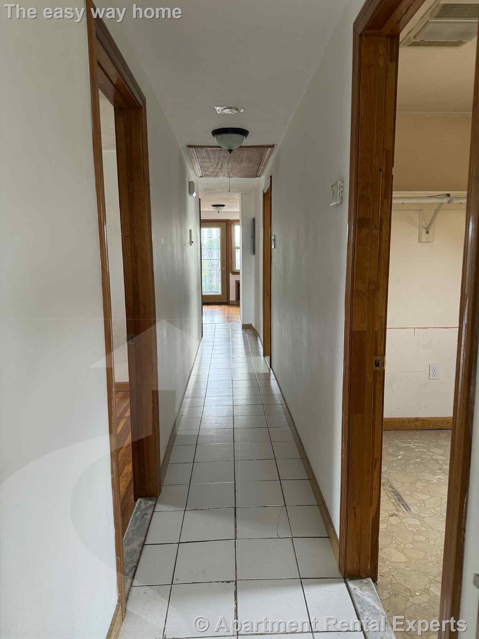 10 Windsor Rd, Tufts