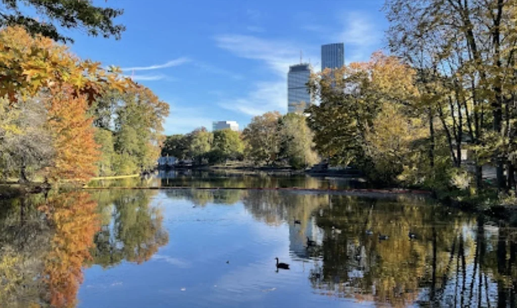 452 Park Dr, Fenway